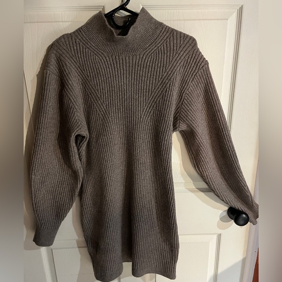 H&M beige mock turtleneck sweater dress. Never worn. Size L. Perfect condition! - Picture 1 of 3